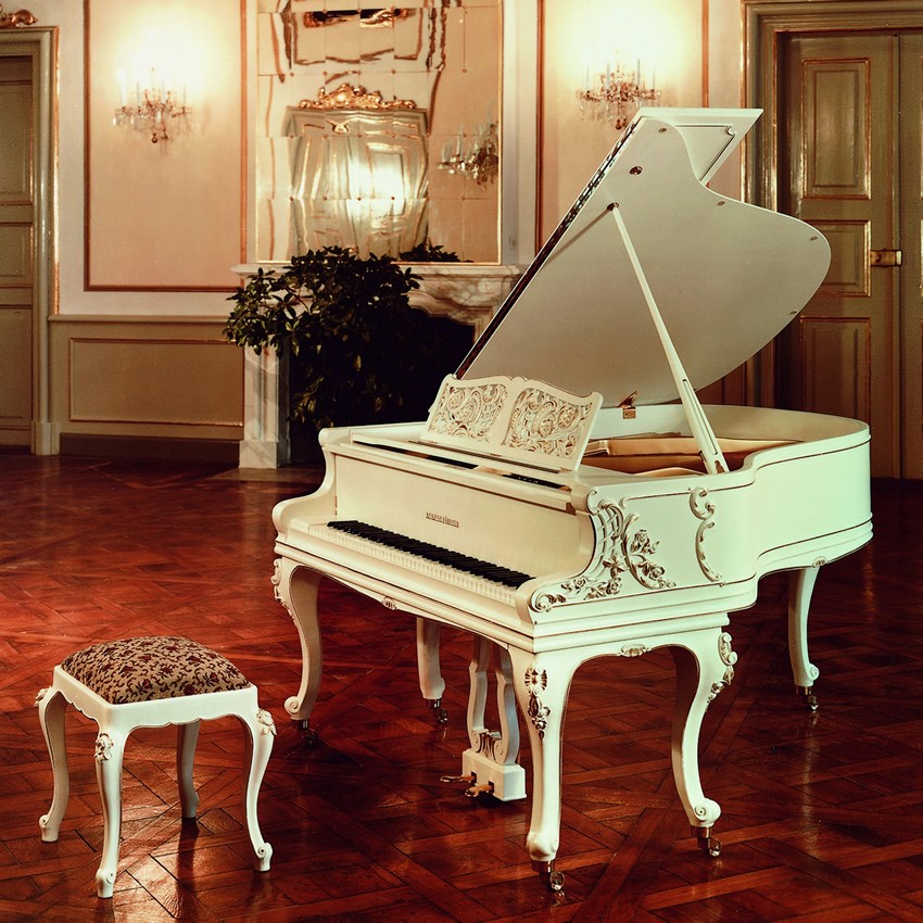 August Förster 190 Roccoco