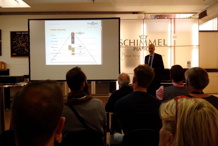 Schimmel demonstrations