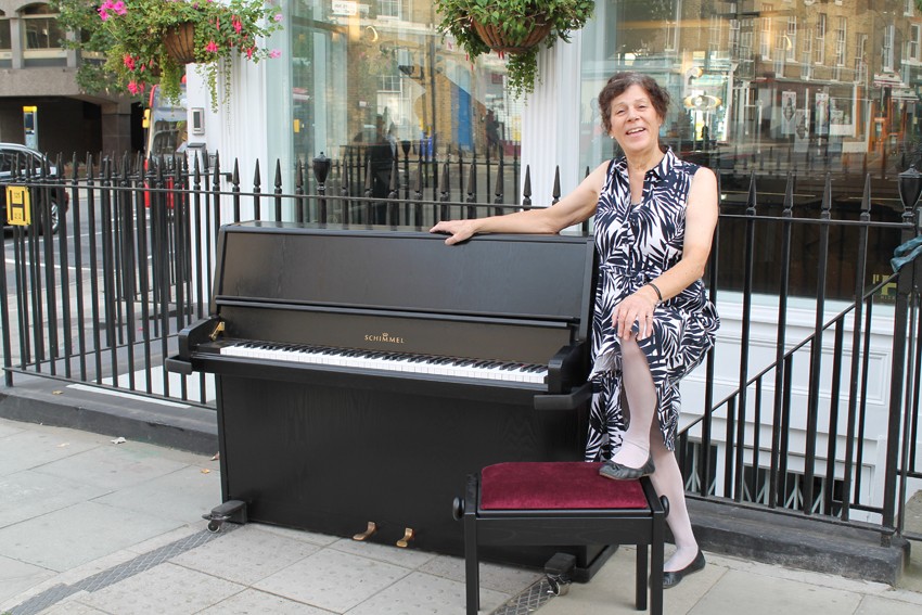 Schimmel Studio Upright