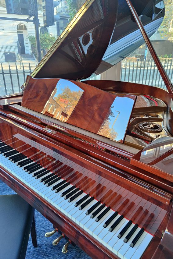 August Frster 170 Pyramid Mahogany2
