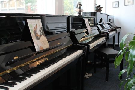Schimmel piano display